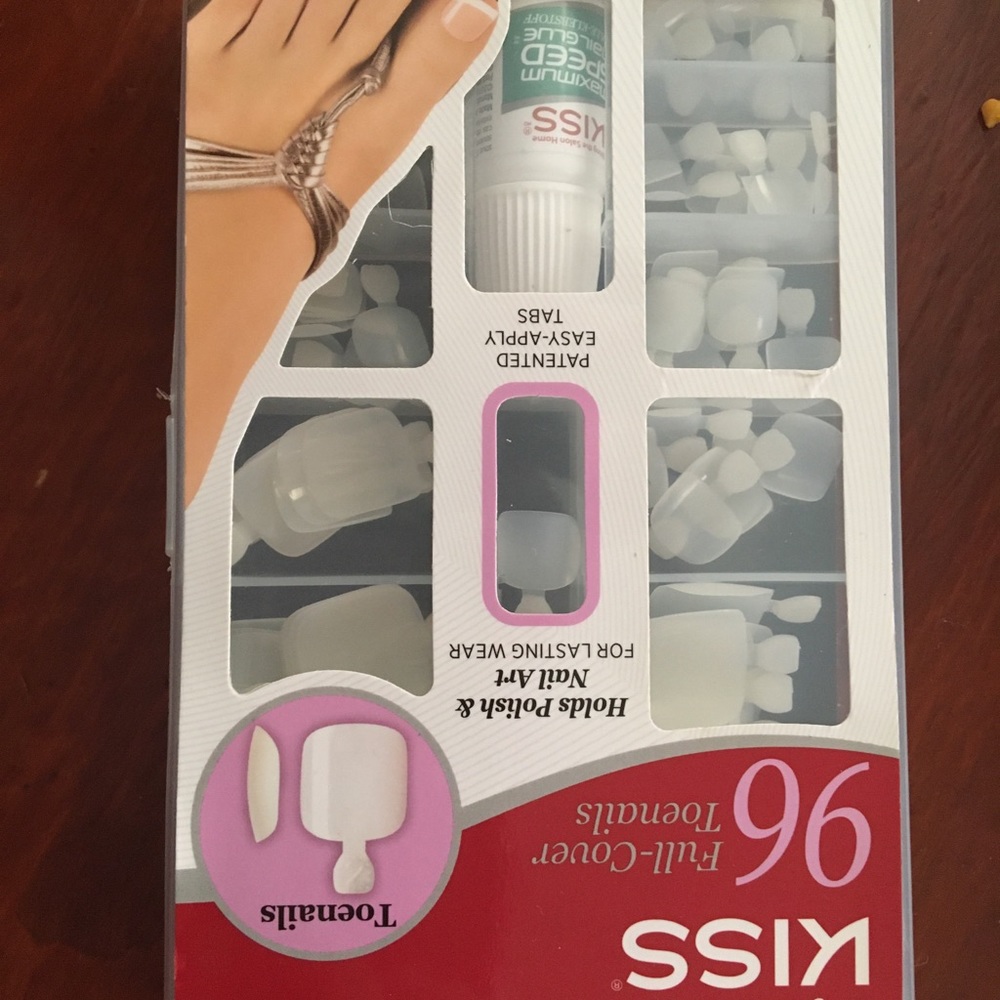 Fake toe nails